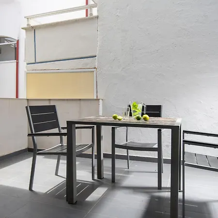 Erifili At Agora & Sarti