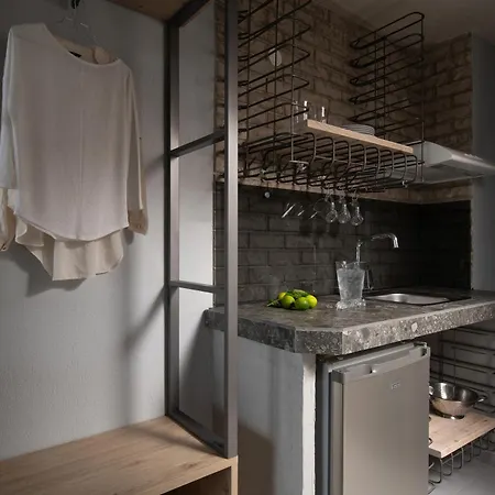 Erifili At Agora & *