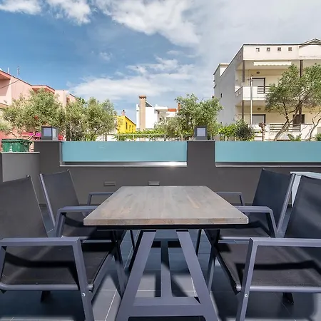 Erifili At Agora & *